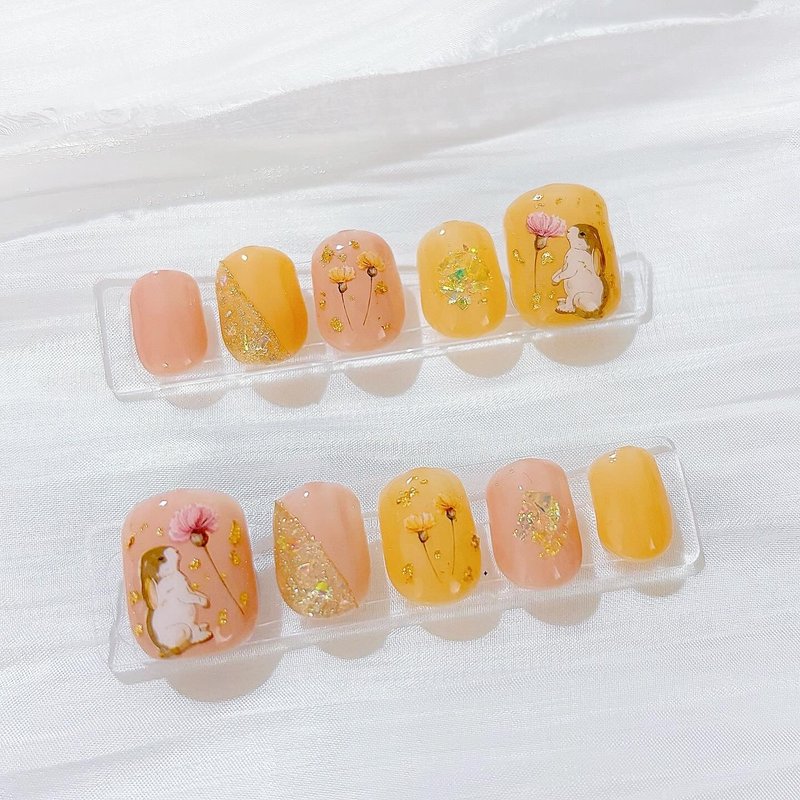 日系兔兔赏花穿戴甲 - 指甲油/指甲贴 - 树脂 多色