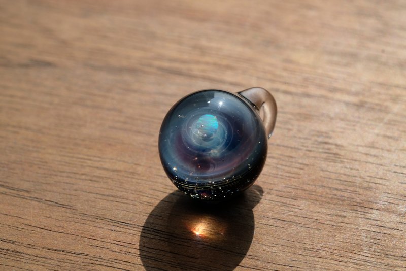 One-bite Galaxy 一口宇宙琉璃吊坠 21 - 项链 - 玻璃 蓝色