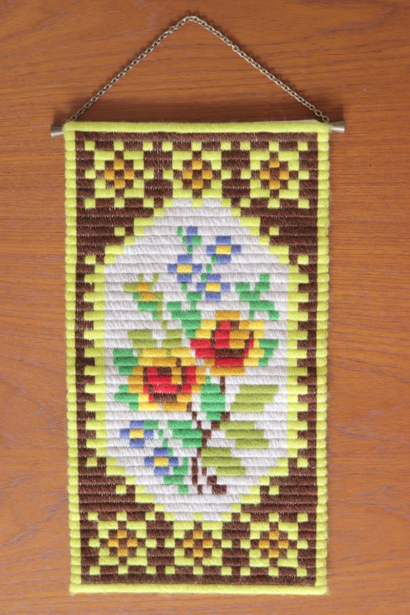 挪威黄玫瑰花束毛线手工绣画 含铜挂轴 - 海报/装饰画/版画 - 棉 黄色