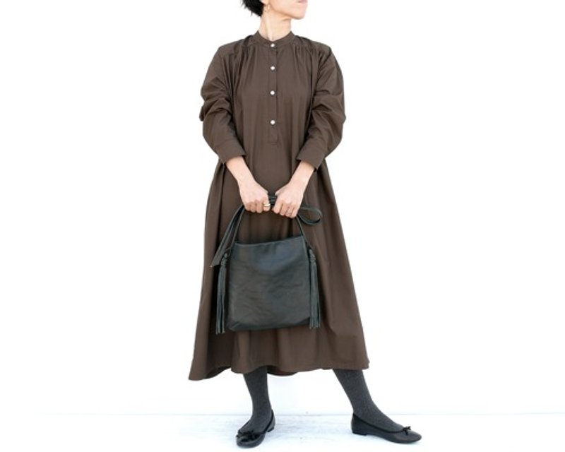 Pinkoi 代购 - 抵肩立领连身裙（棕）-棉府绸- - 女装上衣 - 棉．麻 