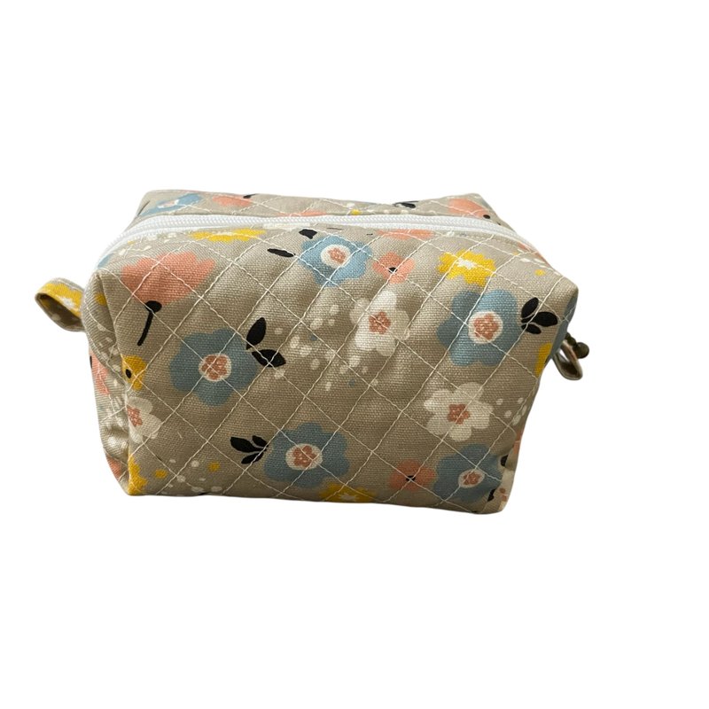 花花粉嫩色化妆包收纳包 - 化妆包/杂物包 - 棉．麻 灰色