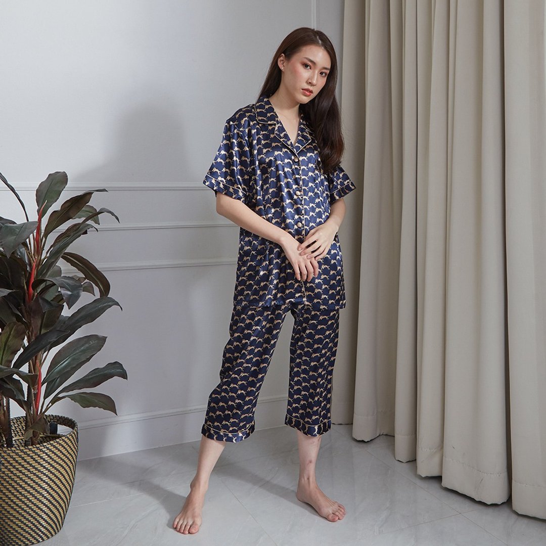 Satin Pajamas short sleeves with three-quarter legs - 居家服/睡衣 - 其他材质 蓝色