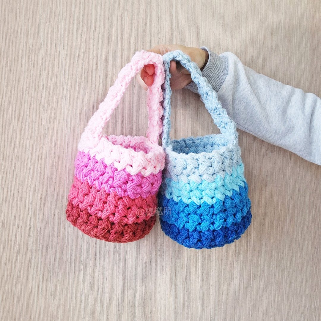 渐层手提包 钩针编织 手作成品 毛线编织 - 手提包/手提袋 - 棉 蓝色