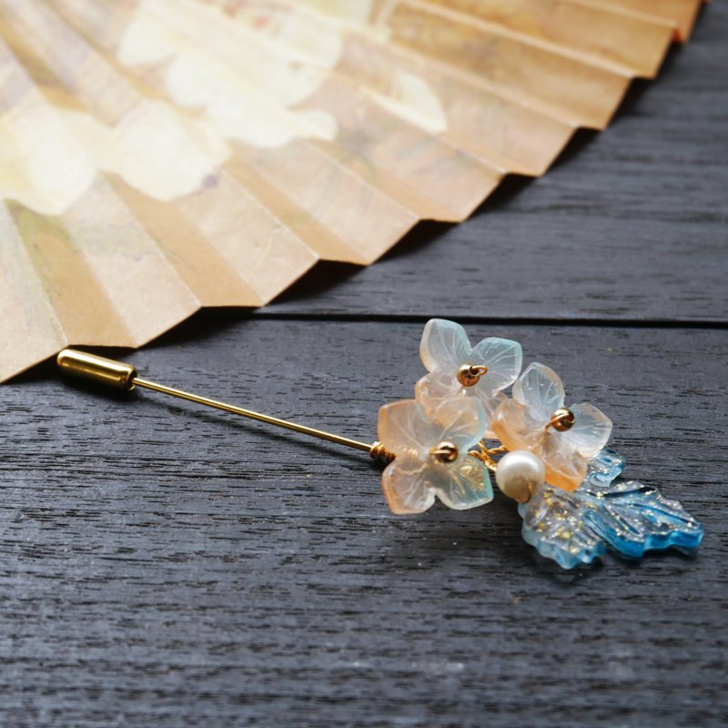 绣球花胸针(共三色) - 胸针 - 铜/黄铜 蓝色