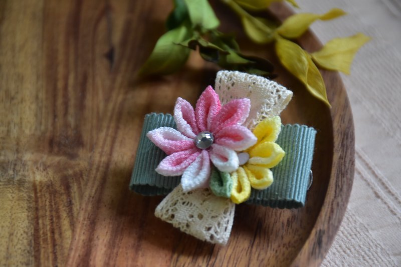 双色细工布剑花拼丝带蕾丝 两用发夹襟针 - 发饰 - 其他人造纤维 粉红色