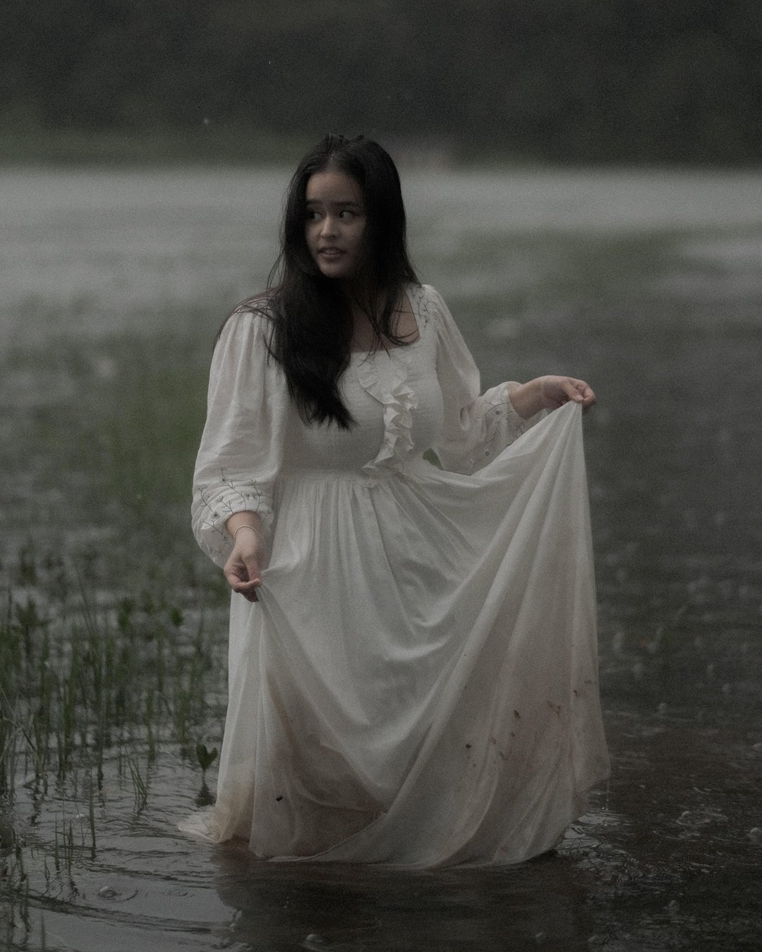 丑小鸭刺绣长洋装 - 洋装/连衣裙 - 棉．麻 白色