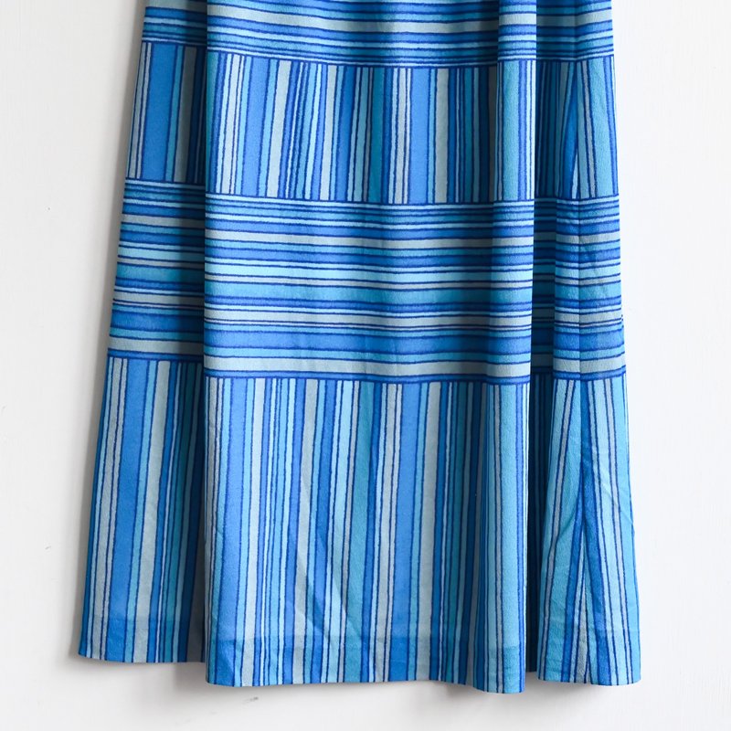 【蛋植物古着】日本制波光印花高腰长版古着裙 - 裙子 - 其他人造纤维 蓝色