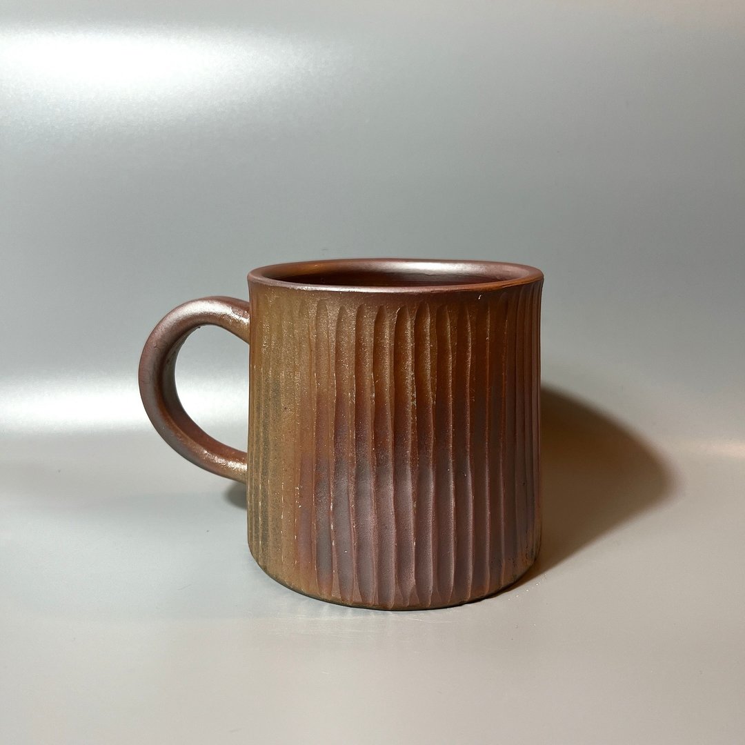 柴烧600cc超大直条纹马克杯 / 啤酒杯 / 小平凡手作 - 茶具/茶杯 - 陶 