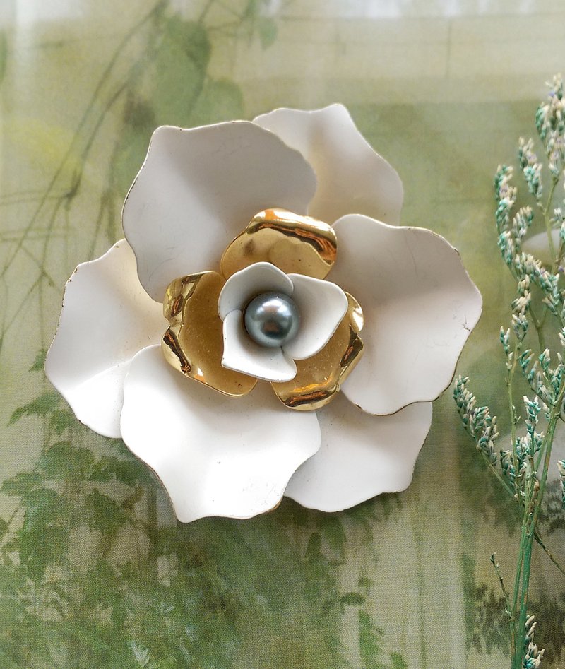 【美国西洋古董饰品】Sarah Cov 1962年 Camellia系列 别针 胸针 - 徽章/别针 - 其他金属 金色