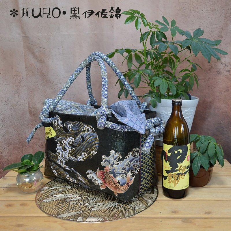 大号篮子包/日本制造/独一无二/一贯包/KURO•黑伊佐锦/重复利用的烧酒标签/榻榻米边框/赠送双面布片 - 其他 - 其他材质 多色