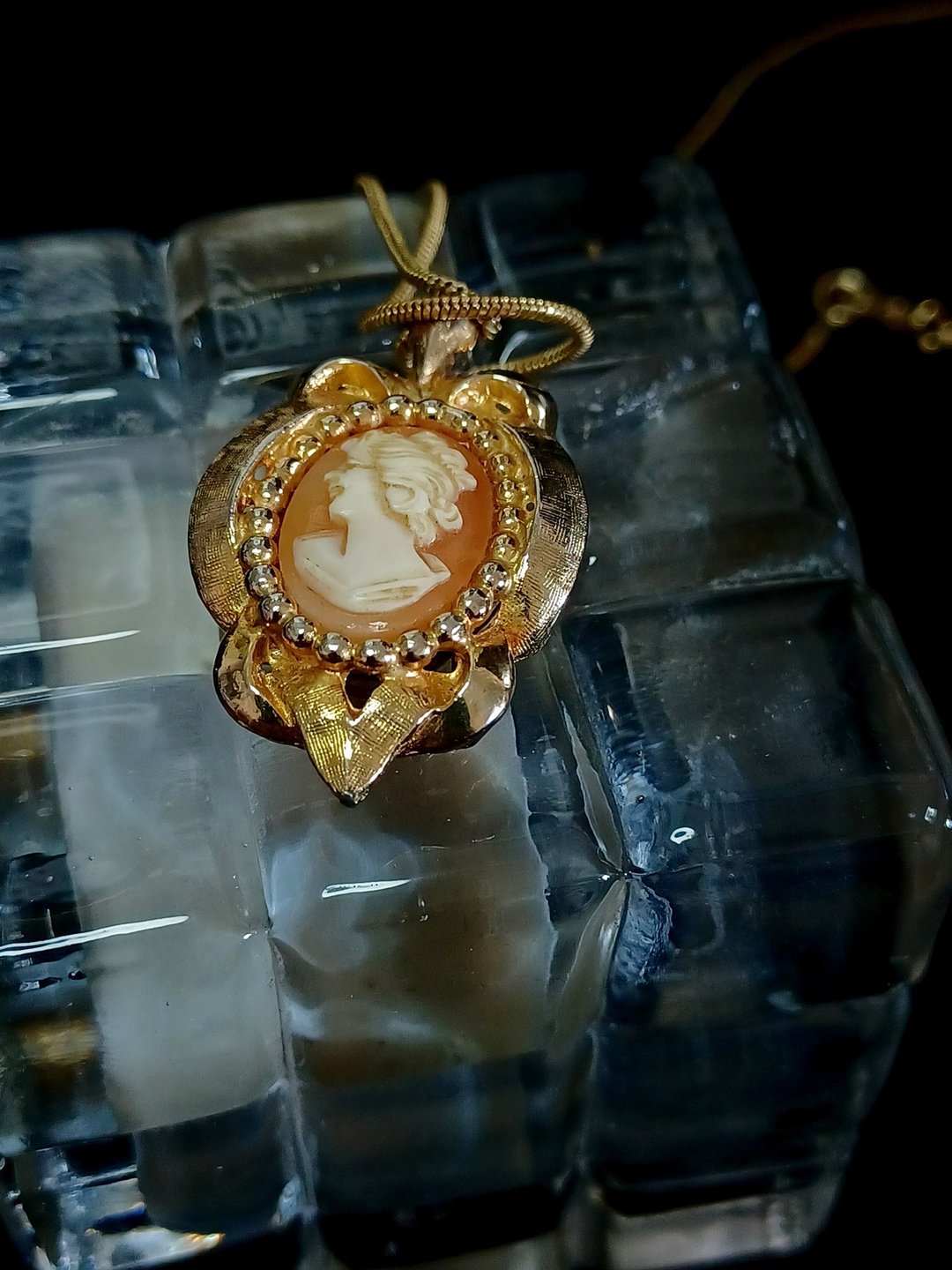 vintage jewelry HYDE PARK 浮雕女神机械怀表 项链  1600元 - 项链 - 其他金属 