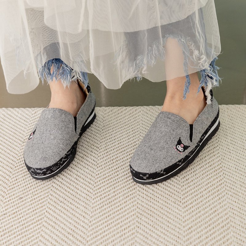 Paidal x Kuromi酷洛米 蕾丝不弯腰平底休闲鞋乐福鞋懒人鞋-灰 - 女款休闲鞋 - 棉．麻 灰色