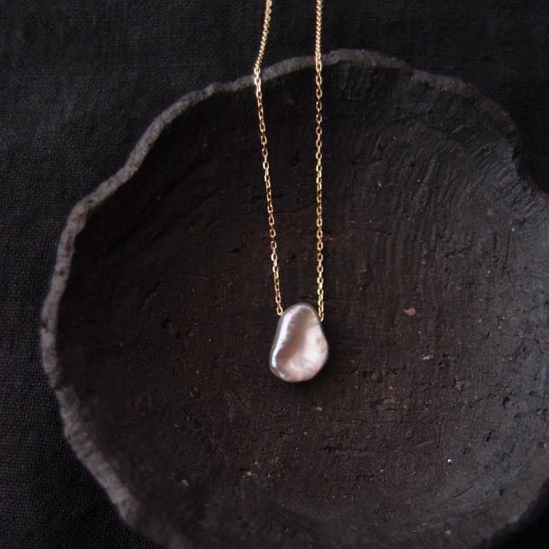 【K10YG】单颗异形珍珠项链 灰色 - 项链 - 宝石 灰色