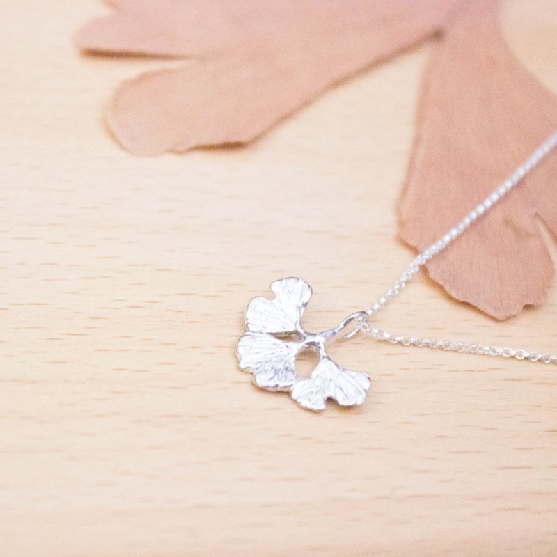 典雅银杏 - 纯银项链 - 项链 - 其他金属 