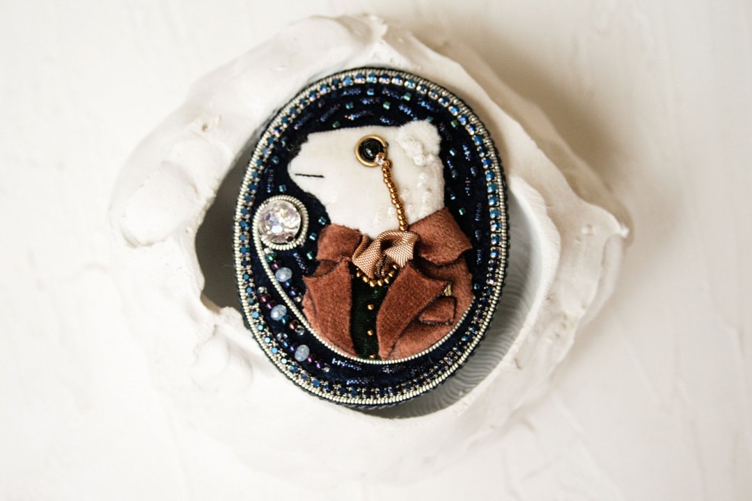 brooch miniature mister bear, embroidered miniature, original gift - 胸针 - 其他材质 蓝色