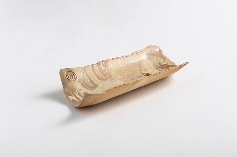 树纹不规则薰香台/薰香座 - 香薰/精油/线香 - 陶 卡其色