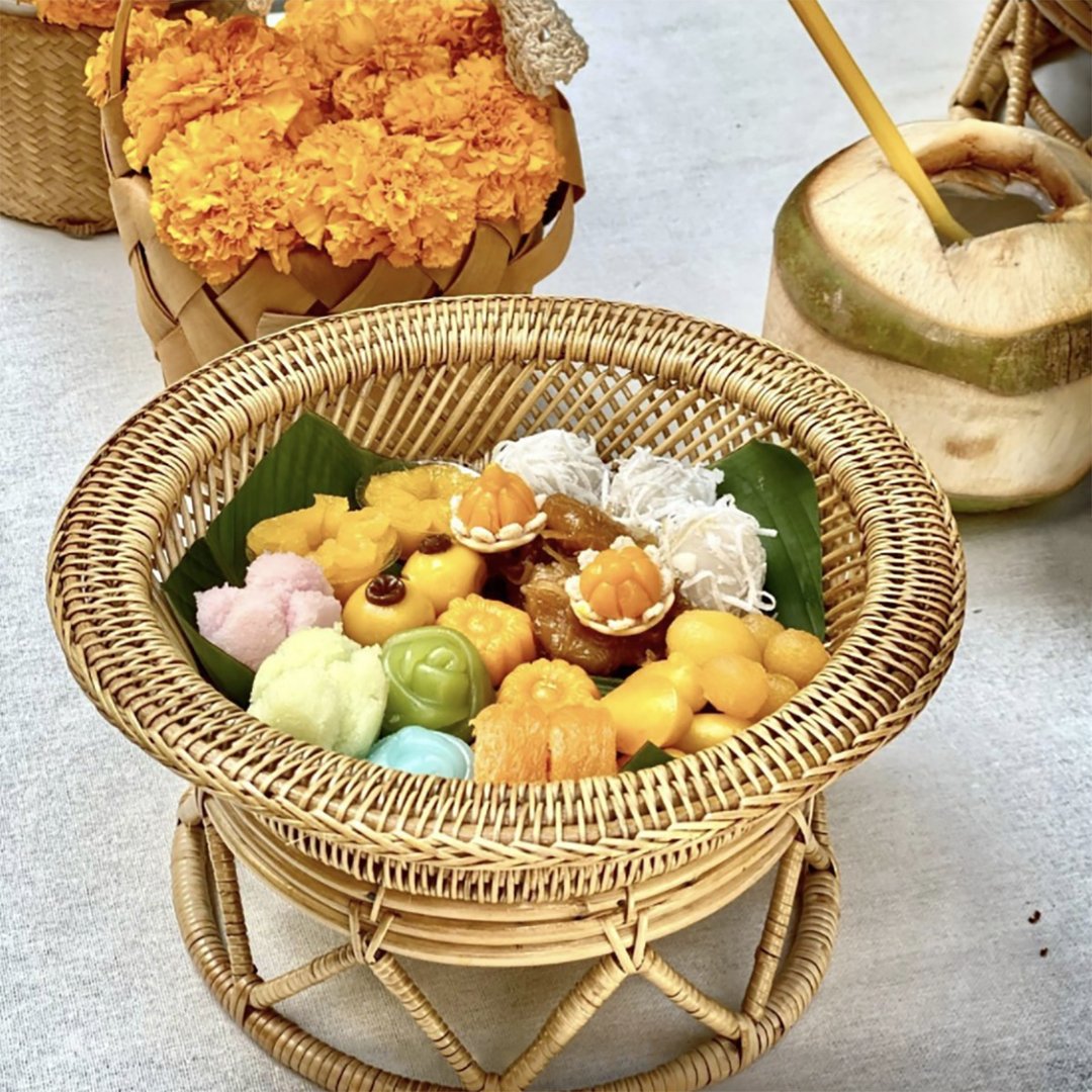 Khantoke Wai 食品摊/餐具 - 餐桌/书桌 - 其他材质 