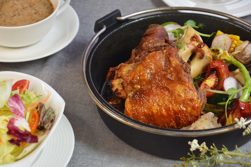 【4u4U】火烤德国咸猪手套餐 | 三莺美食体验 - 美食 - 新鲜食材 