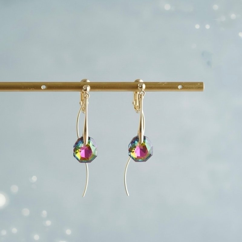 【点缀秋冬造型的单钻】摇曳的单钻耳环 金色/银色 秋冬耳环 - 耳环/耳夹 - 其他金属 绿色