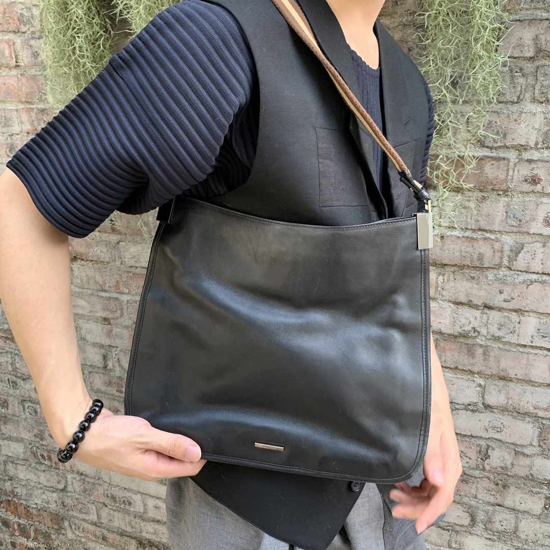 意大利中古GUCCI黑色羊仔皮水饺型单肩手袋包包 高级二手古着珠宝 - 侧背包/斜挎包 - 真皮 黑色