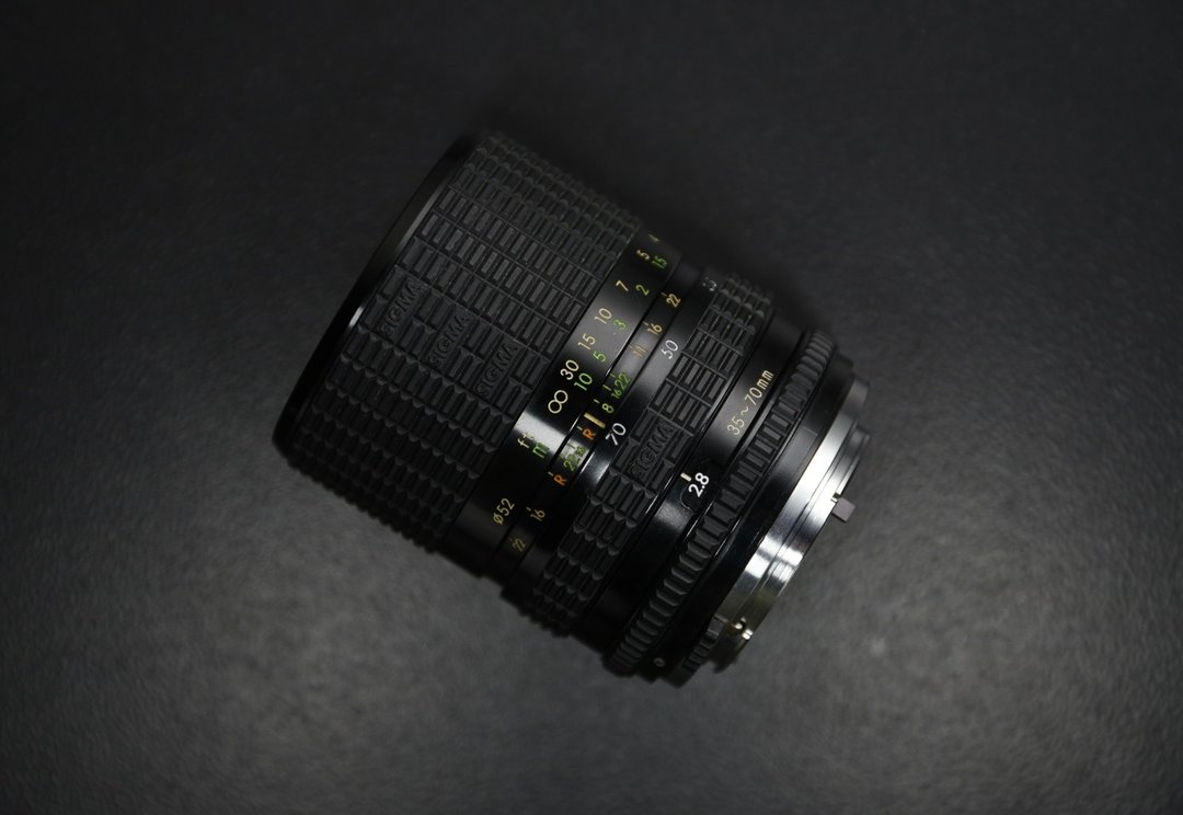 【经典古物】Sigma Zoom 35-70mm F2.8 手动镜头 变焦镜 Olympus - 相机 - 其他金属 