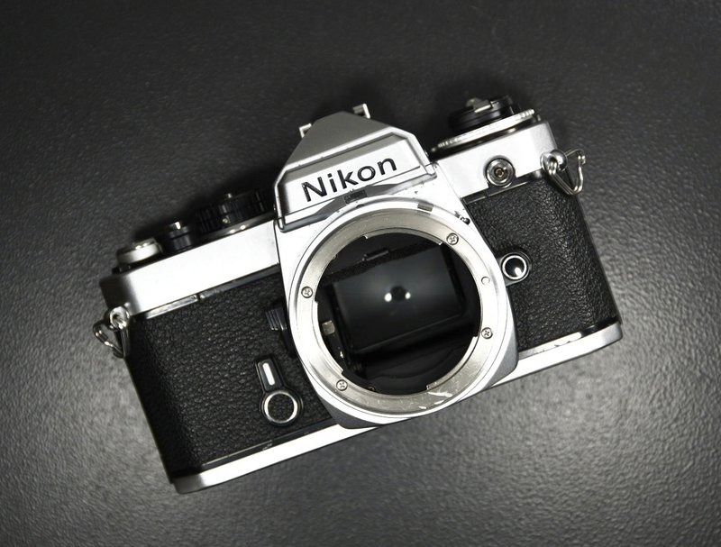 【经典古物】尼康 Nikon FE 1978年 单机身 手动对焦 底片相机 - 相机 - 其他金属 