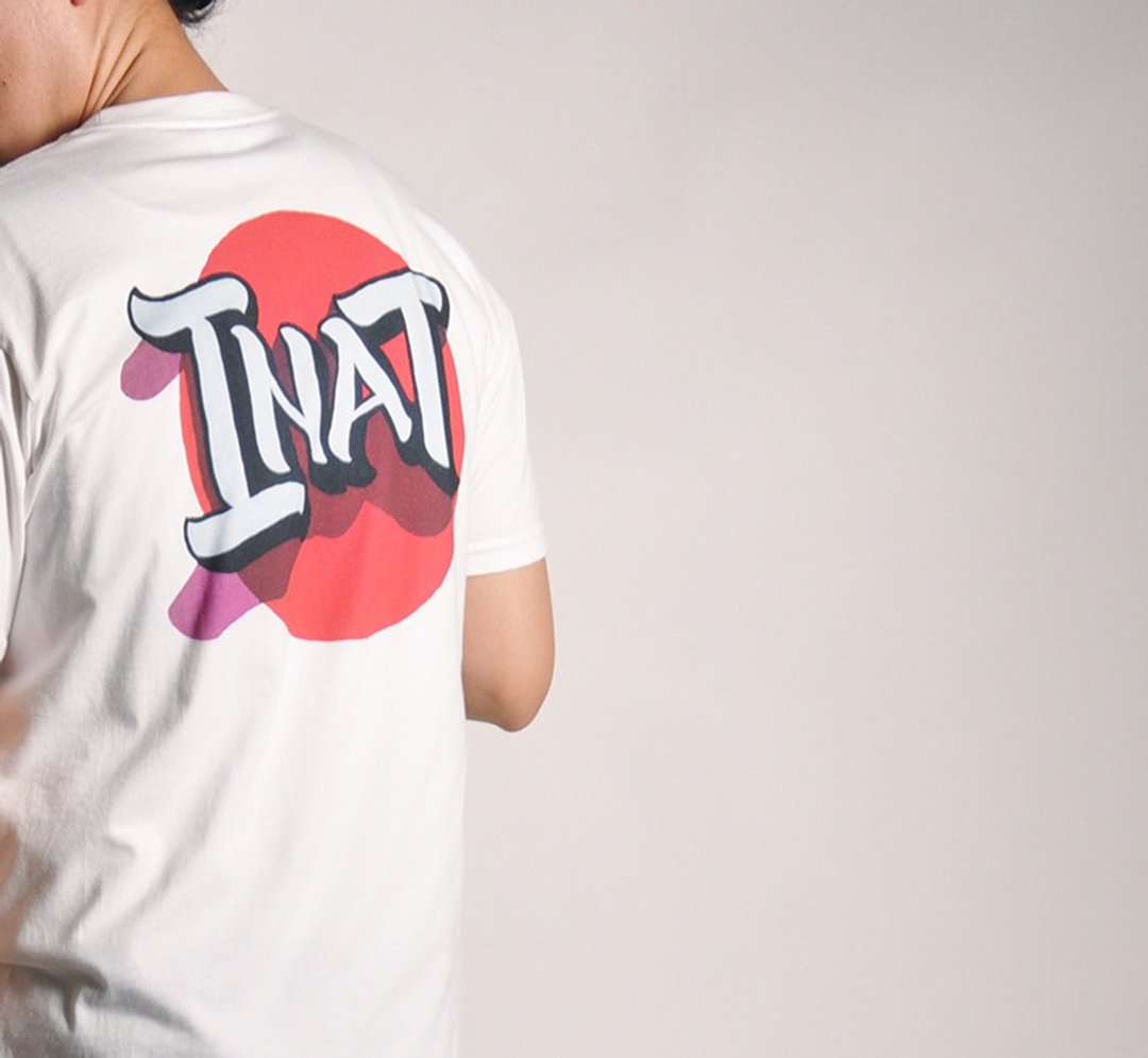 【INNATE】经典手写素描LOGO Tee 白色 - 男装上衣/T 恤 - 棉 白色