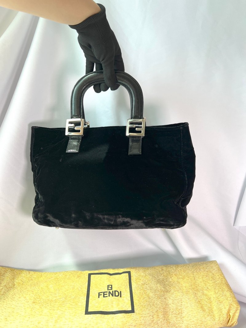 FENDI rare valvet handbag 罕见稀有款手提袋 日本中古vintage - 手提包/手提袋 - 其他材质 黑色