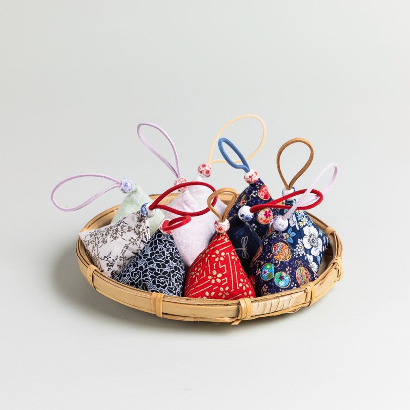 【DIY/手作趣/材料包】手缝粽子香包/香囊平安符/毕业高粽 - 编织/刺绣/羊毛毡/裁缝 - 棉．麻 