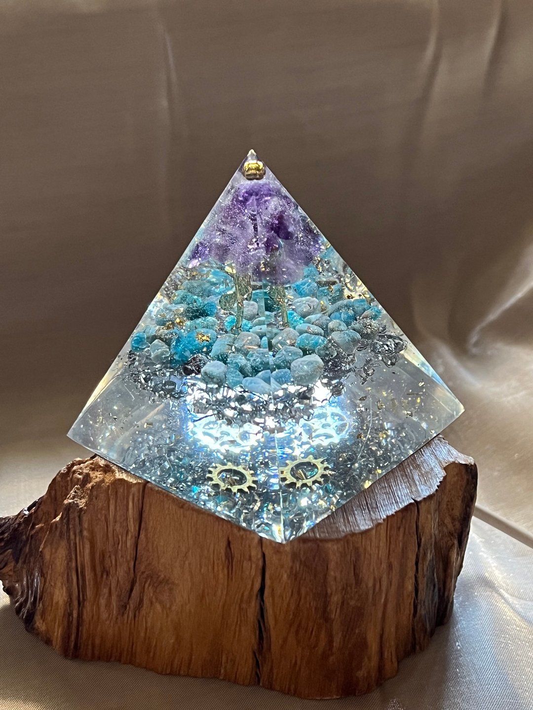 订制【奥刚能量塔-给新灵感的你】紫水晶/蓝磷灰-奥根金字塔 - 摆饰 - 树脂 透明
