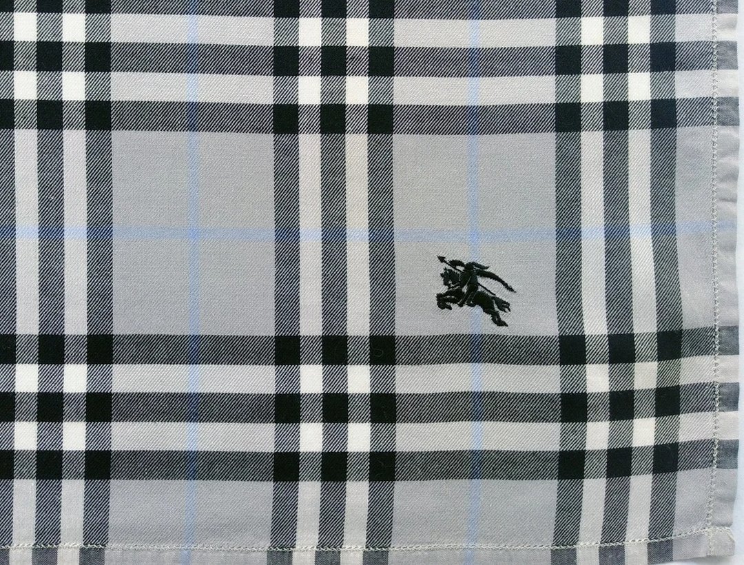 Burberry Check Vintage Handkerchief Pocket Square Hankies 19 x 18.5 inches - 手帕/方巾 - 棉 灰色