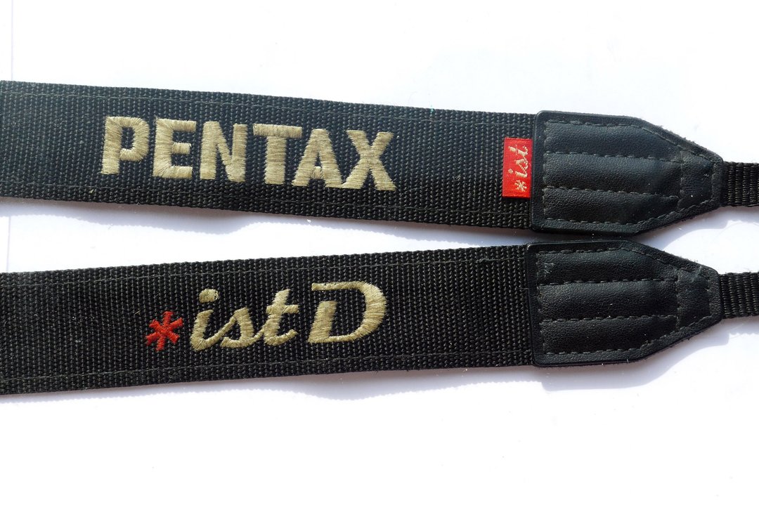 Pentax *ist D *istD logo original genuine camera neck shoulder strap - 相机 - 亚麻 黑色
