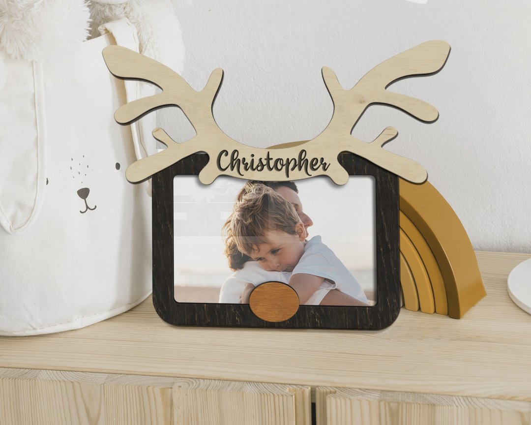 Personalized photo frame with a nose and antlers Custom color nursery wall decor - 画框/相框 - 木头 多色