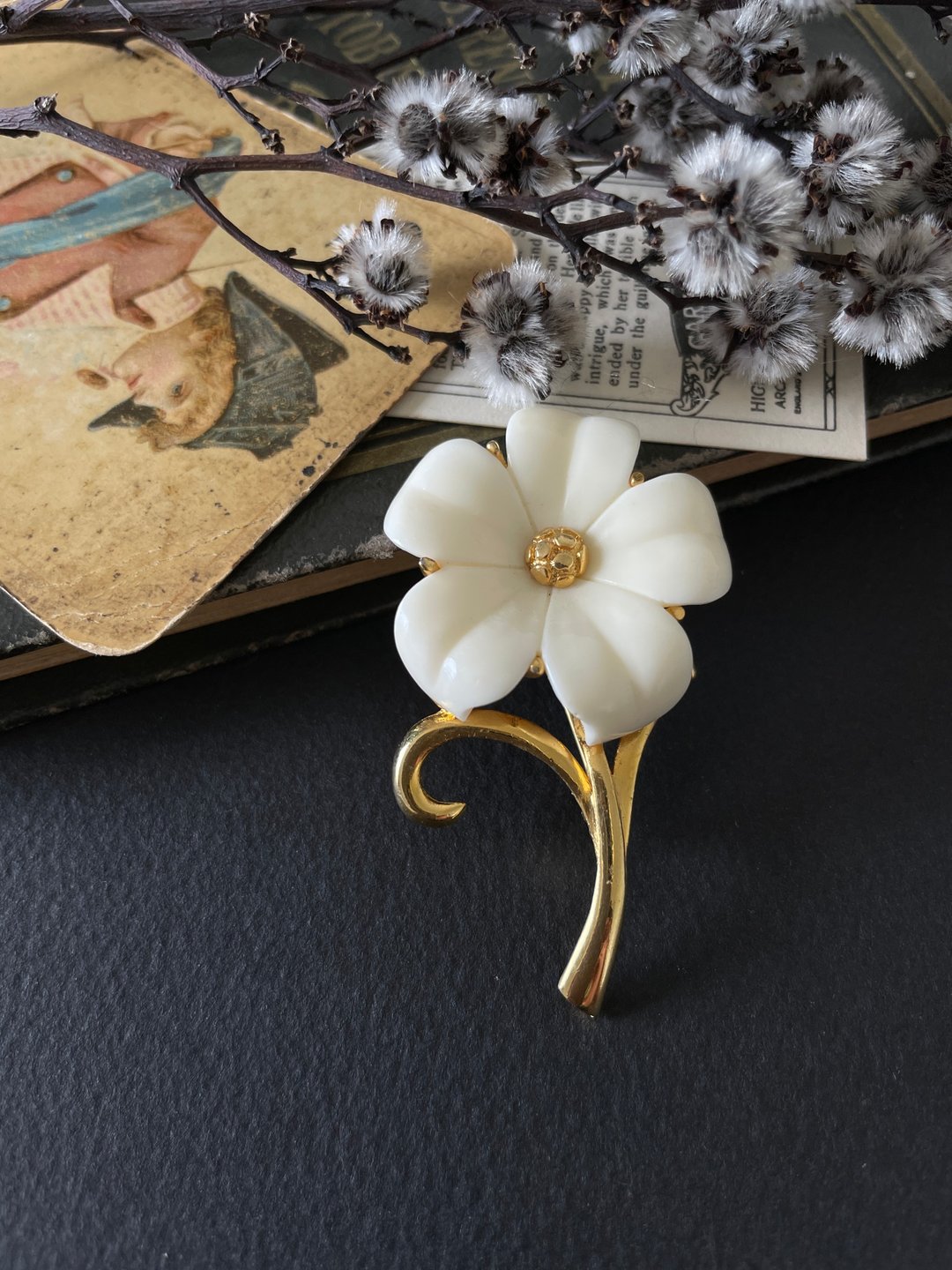 depop-古董 Vintage 古着西装外套 Monet B122d - 胸针 - 其他金属 金色