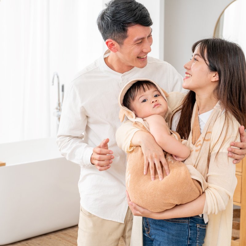 【妈咪爱宝包】有机棉围裙式浴巾礼盒(台湾制)-猫头鹰 弥月礼盒 - 毛巾浴巾 - 棉．麻 卡其色