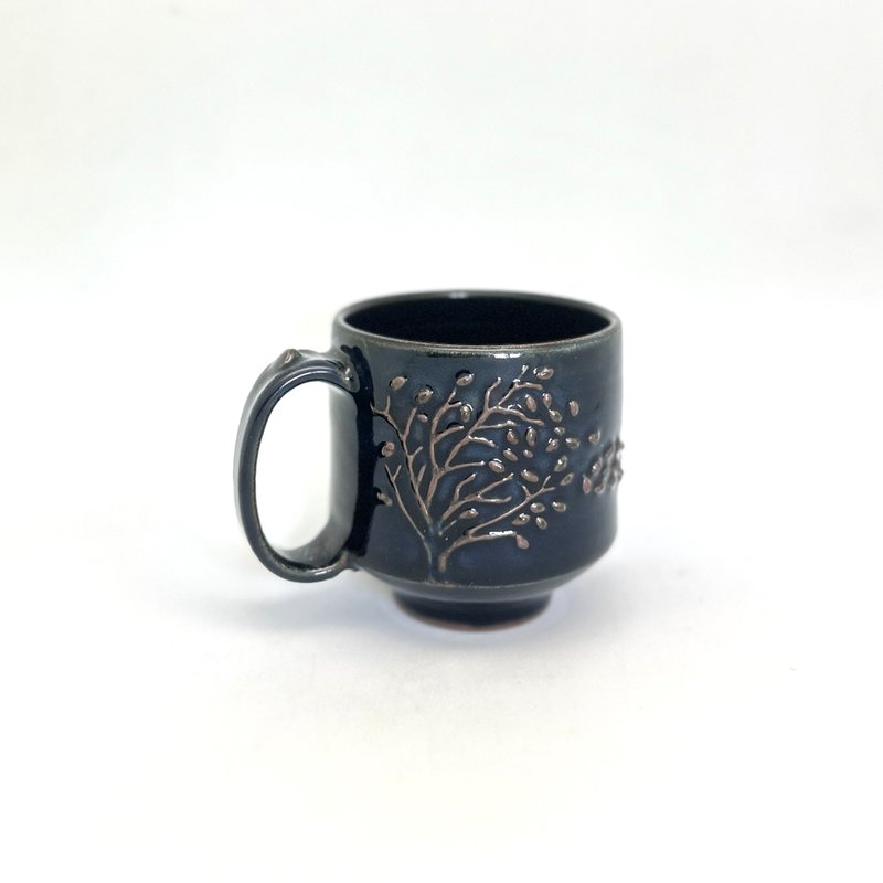 手作泥绘蓝釉树陶杯 - 咖啡杯/马克杯 - 陶 蓝色