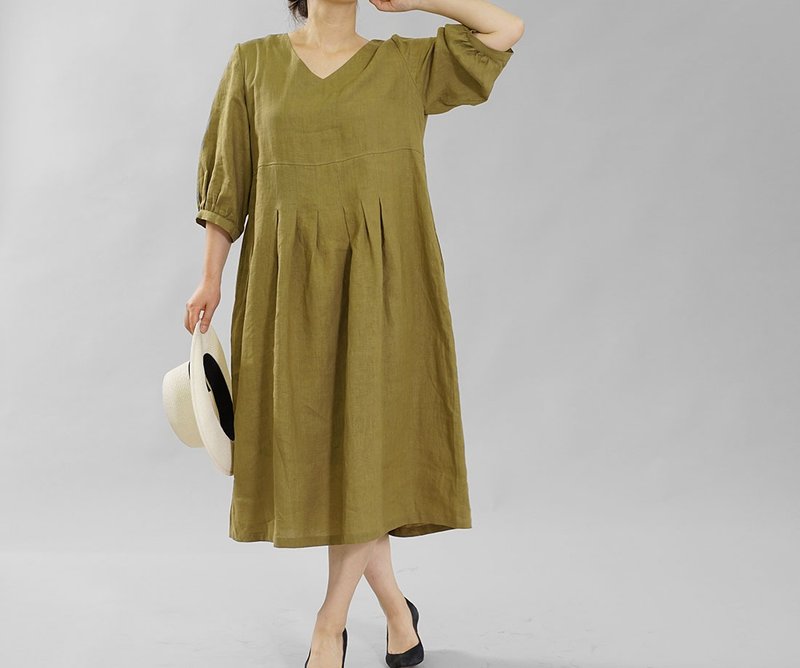 wafu  Linen dress / three quarter sleeve / midi length / khaki a062h-kib1 - 洋装/连衣裙 - 棉 卡其色