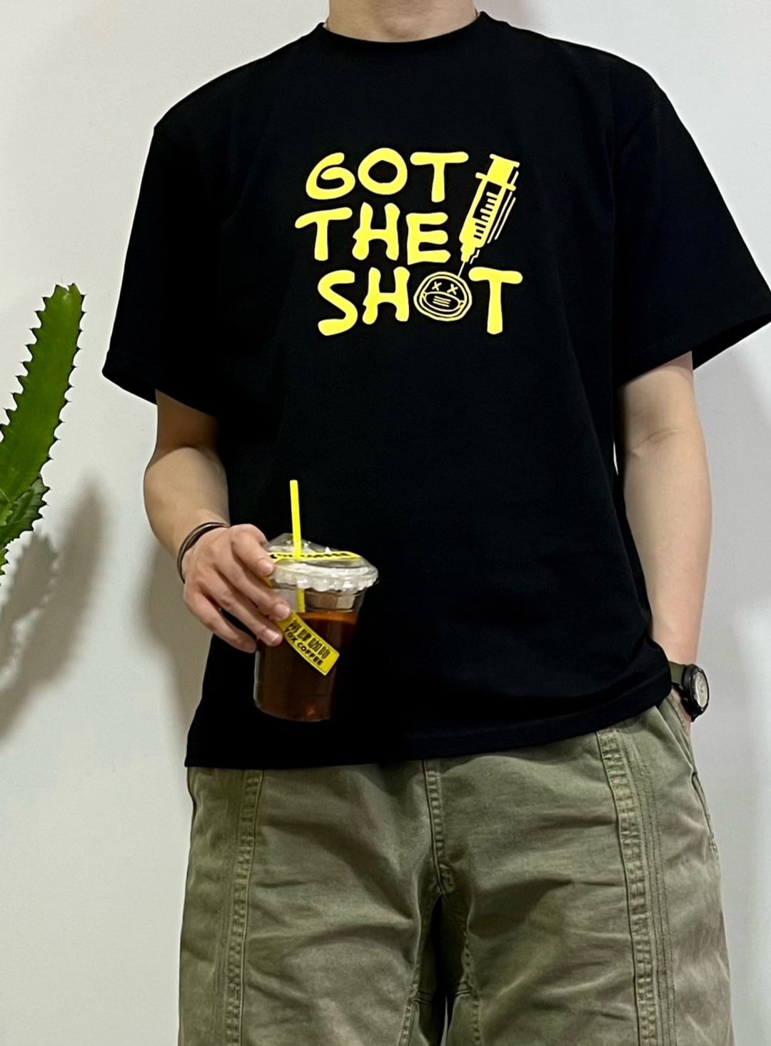 GOT THE SHOT 短袖T恤圆領 趣味印花 - 男装上衣/T 恤 - 棉 黑色