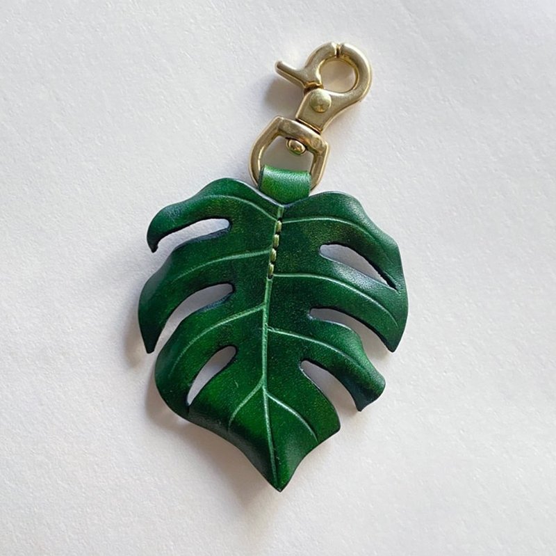 Monstera Deliciosa 要裂不裂龟背芋皮革黄铜挂饰 - 钥匙链/钥匙包 - 真皮 绿色