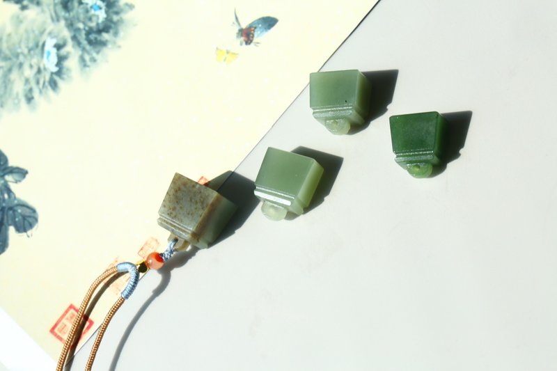 【如意印章】玉锁挂件吊坠/事事如意玉坠//男女款精美和田玉项链 - 项链 - 玉石 绿色