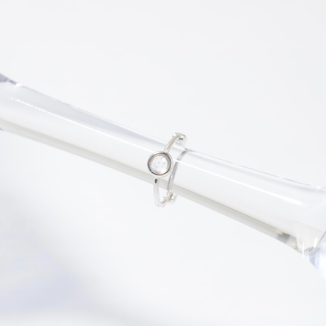 白水晶925纯银简约小圆耳圈耳环 - 耳环/耳夹 - 水晶 银色