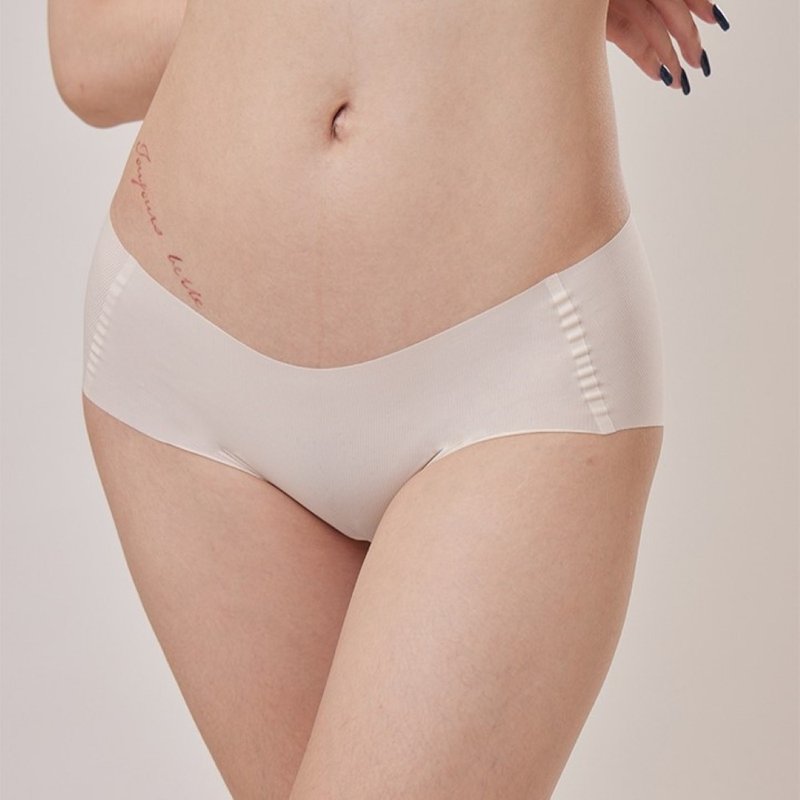 无痕・直纹裸色面膜内裤 | 无痕内裤 中腰包臀内裤 不卡臀三角裤 - 女士内衣裤 - 棉．麻 白色