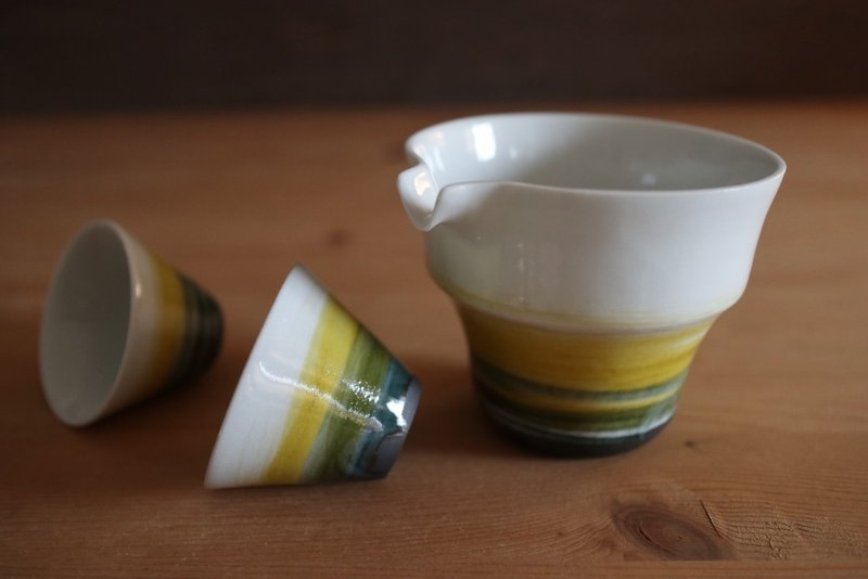 晨岚・渐层 手作瓷土茶海对杯组 (1海2杯) - 茶具/茶杯 - 瓷 黄色