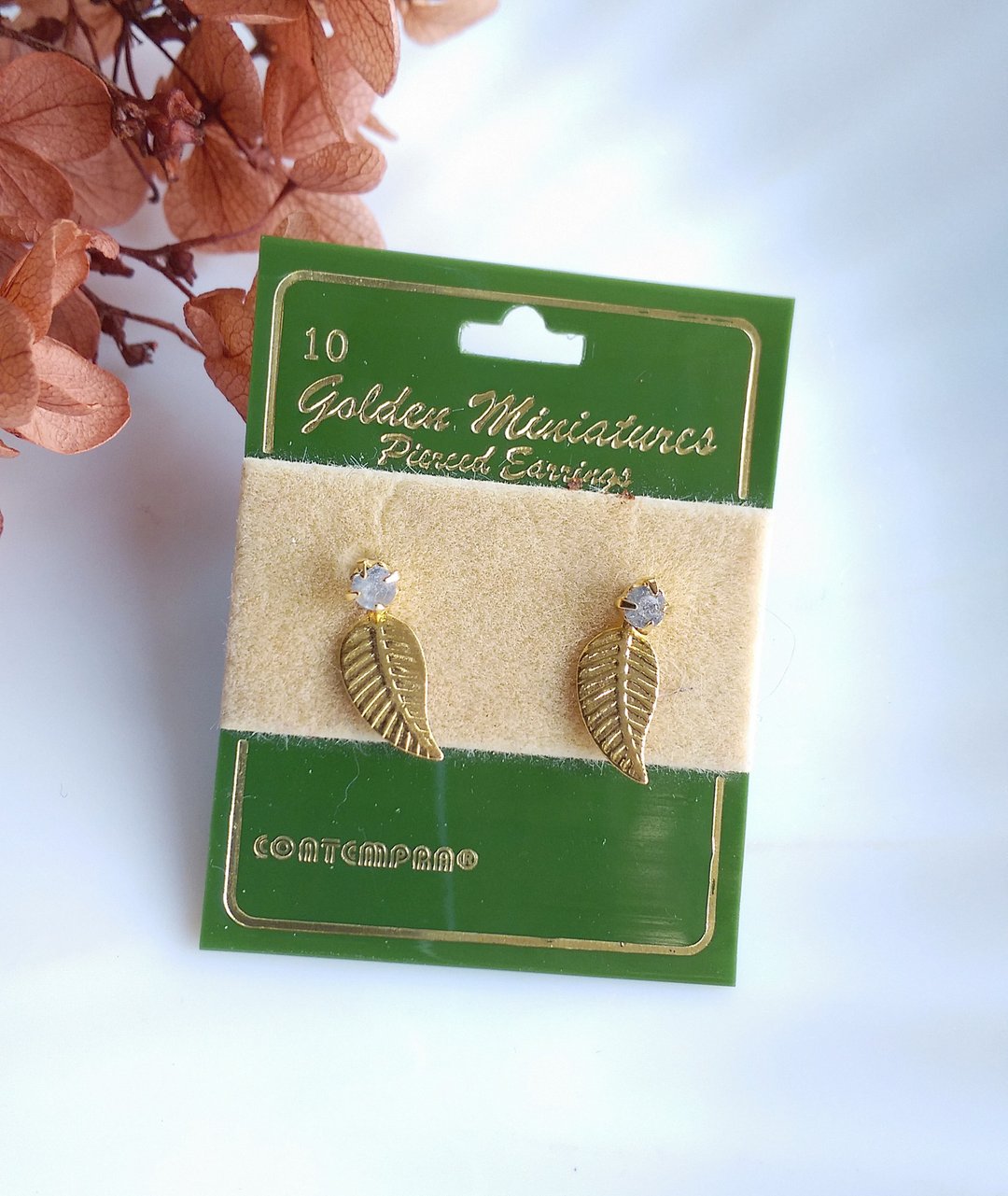 Vintage Jewelry 西洋古董饰品 金色调 小巧 精致小叶子 针式耳环 - 耳环/耳夹 - 其他材质 白色