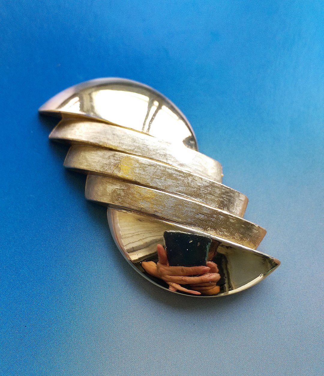 Vintage Jewelry 西洋古董饰品 金色调  厚实 摩登 别针 - 徽章/别针 - 其他金属 金色