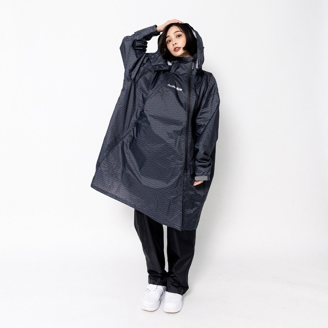 【背包款】去去雨水走长版两件式-Mini-O-曜石黑 - 雨伞/雨衣 - 塑料 黑色
