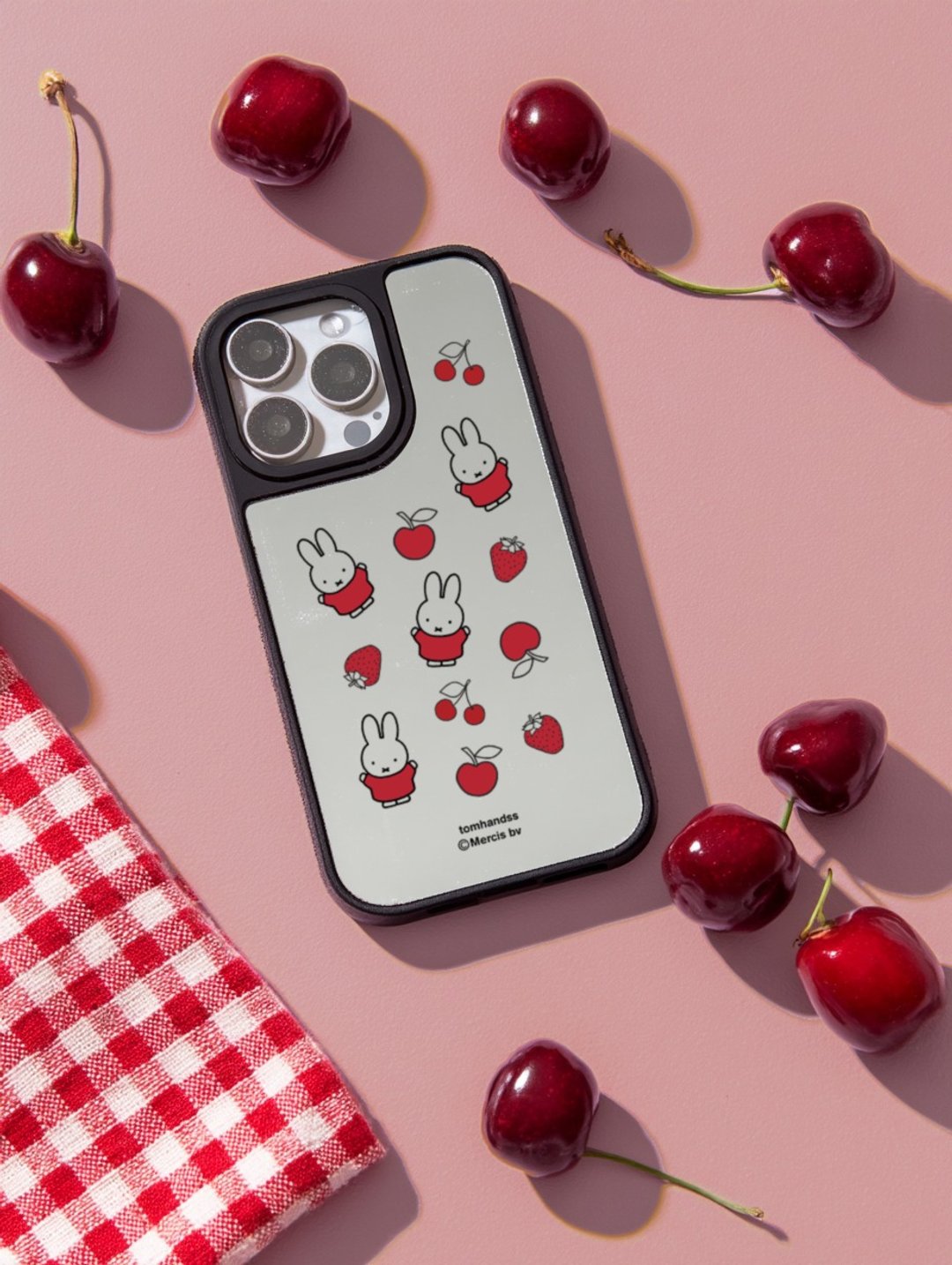 【Pinkoi x miffy】Apples,Cherries&miffy 镜面MagSafe手机壳 - 手机壳/手机套 - 其他材质 