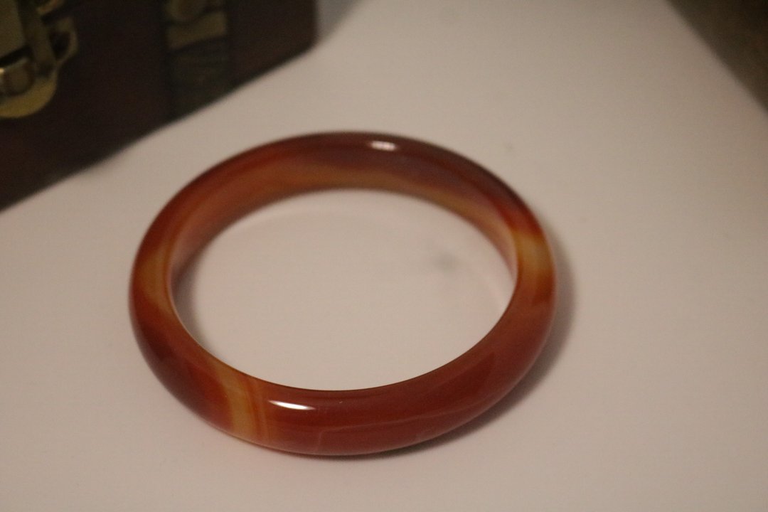 天然红色条纹玛瑙手镯送礼佳品能量手镯 - 手链/手环 - 水晶 