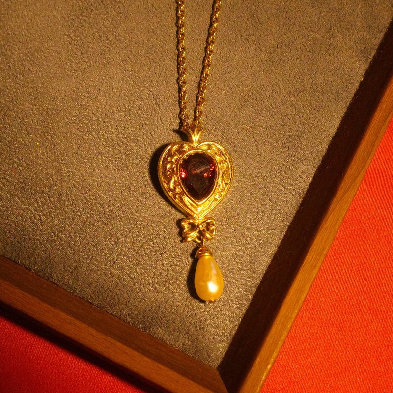 AVON Purple Heart Crystal Pendant Necklace - 项链 - 其他金属 金色