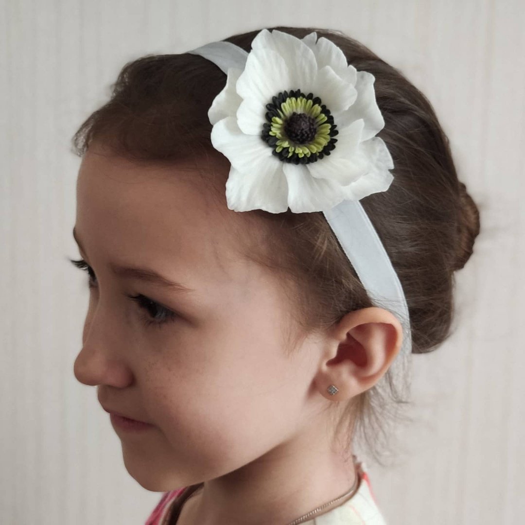Flower Girl Headband White Anemon, Girls Floral Crown, Flower Halo, Boho Wedding - 发带/发箍 - 粘土 白色